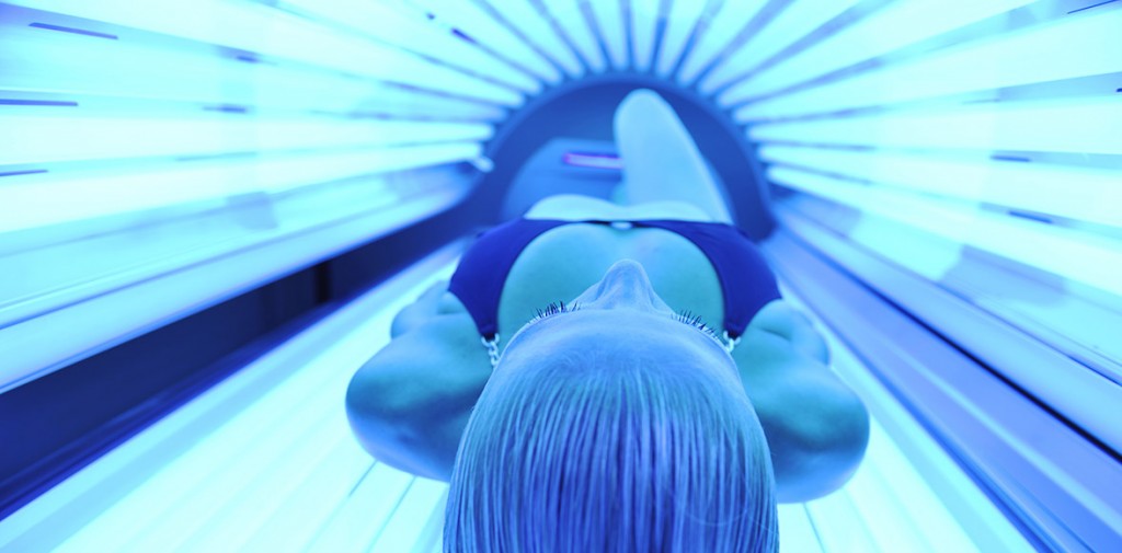 How to Tan Faster in a Tanning Bed